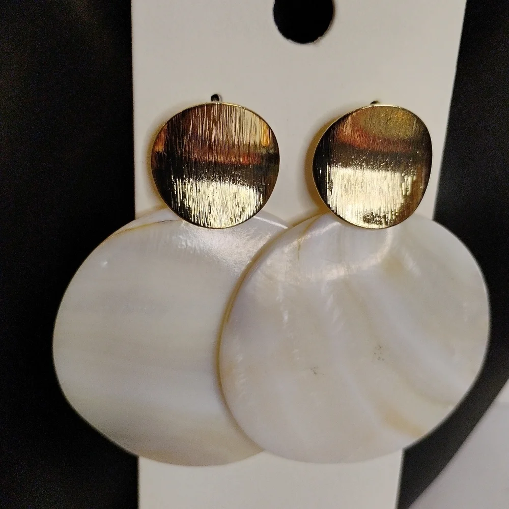Elevate Your Style‎ with Express Brushed Gold Tone and Shell Earrings